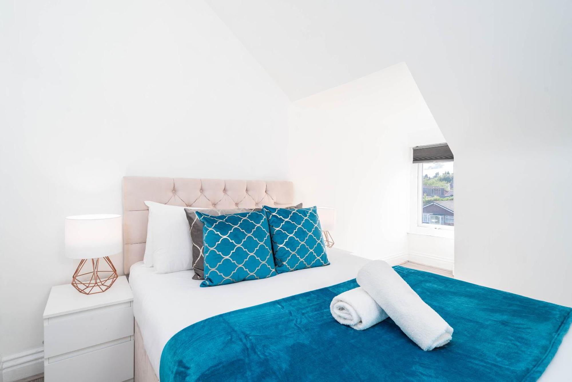 Five Bedroom Townhouse - Near City Centre - Edgbaston - On Street Parking - Wifi - Netflix - 974P Birmingham Buitenkant foto