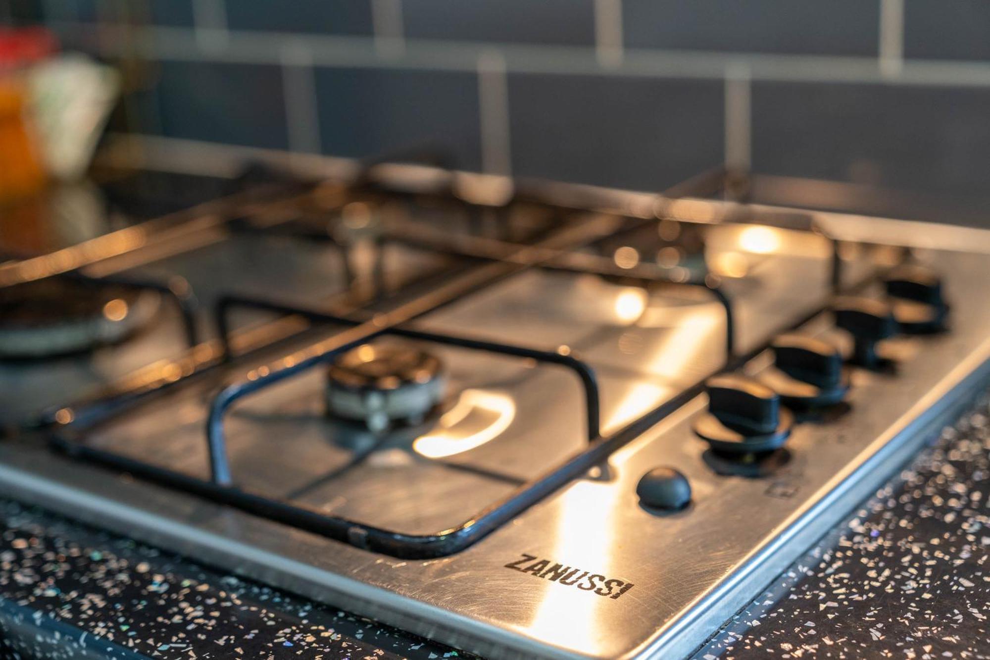 Five Bedroom Townhouse - Near City Centre - Edgbaston - On Street Parking - Wifi - Netflix - 974P Birmingham Buitenkant foto