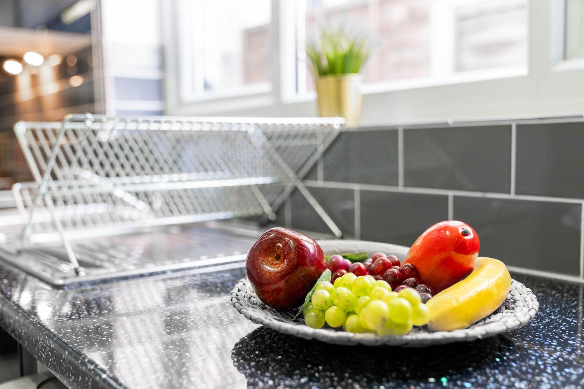 Five Bedroom Townhouse - Near City Centre - Edgbaston - On Street Parking - Wifi - Netflix - 974P Birmingham Buitenkant foto