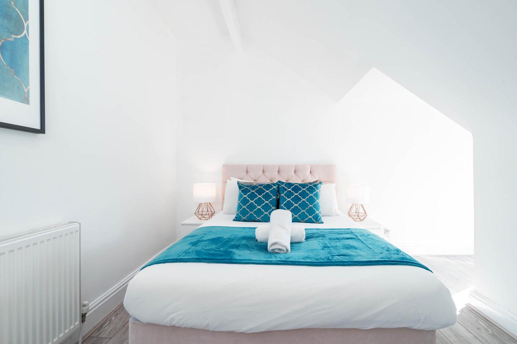 Five Bedroom Townhouse - Near City Centre - Edgbaston - On Street Parking - Wifi - Netflix - 974P Birmingham Buitenkant foto