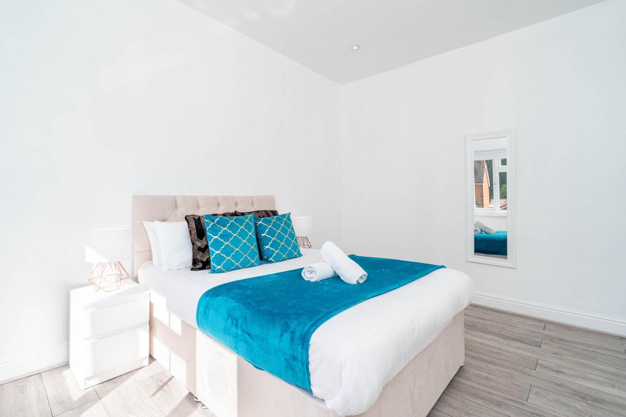 Five Bedroom Townhouse - Near City Centre - Edgbaston - On Street Parking - Wifi - Netflix - 974P Birmingham Buitenkant foto