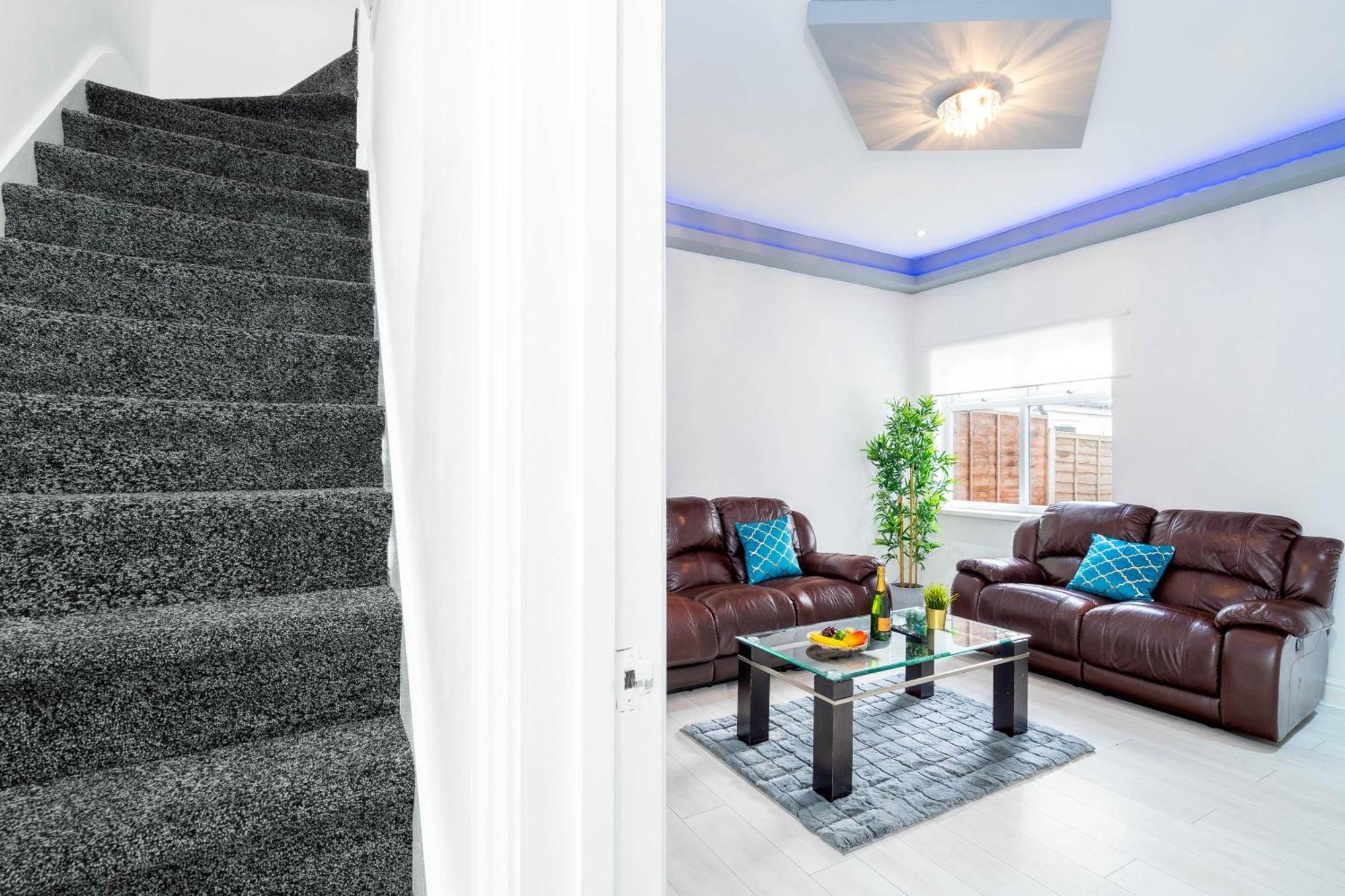 Five Bedroom Townhouse - Near City Centre - Edgbaston - On Street Parking - Wifi - Netflix - 974P Birmingham Buitenkant foto