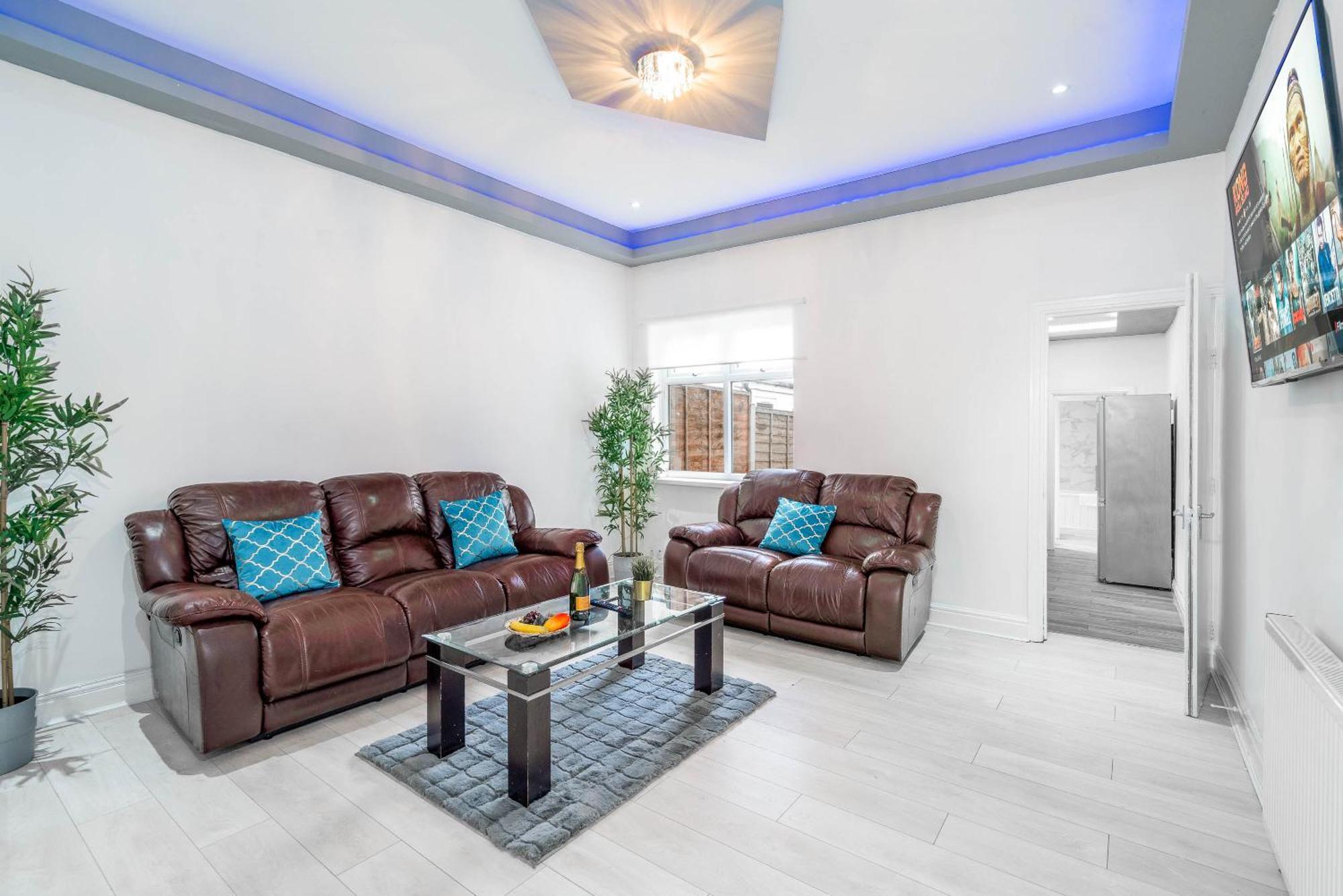 Five Bedroom Townhouse - Near City Centre - Edgbaston - On Street Parking - Wifi - Netflix - 974P Birmingham Buitenkant foto